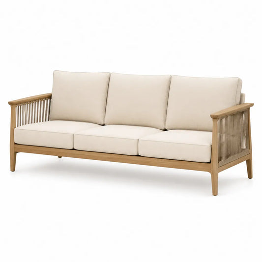 Sofa drewniana 3-osobowa z beżowymi poduszkami